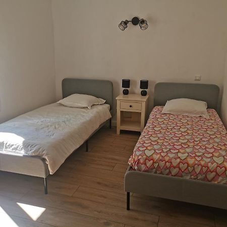 La suite du beffroi Malaucène Exteriör bild