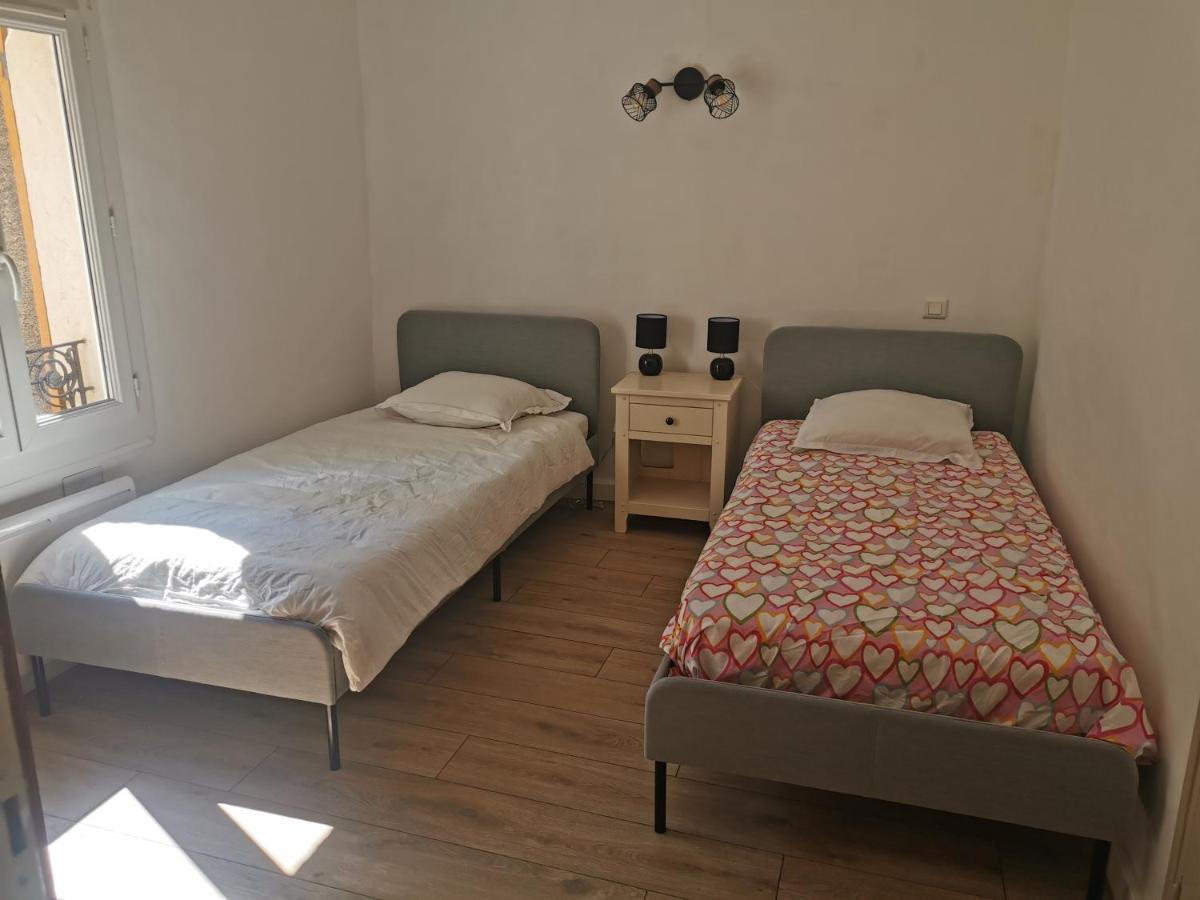 La suite du beffroi Malaucène Exteriör bild